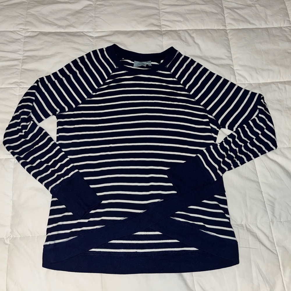 Athleta women’s size small pullover top